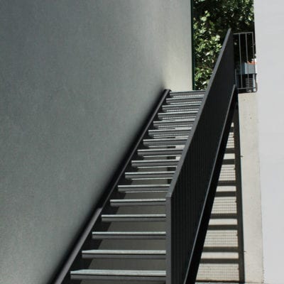Universitätsklinik Mainz, BA III Strahlenbeschleuniger Treppe Detail